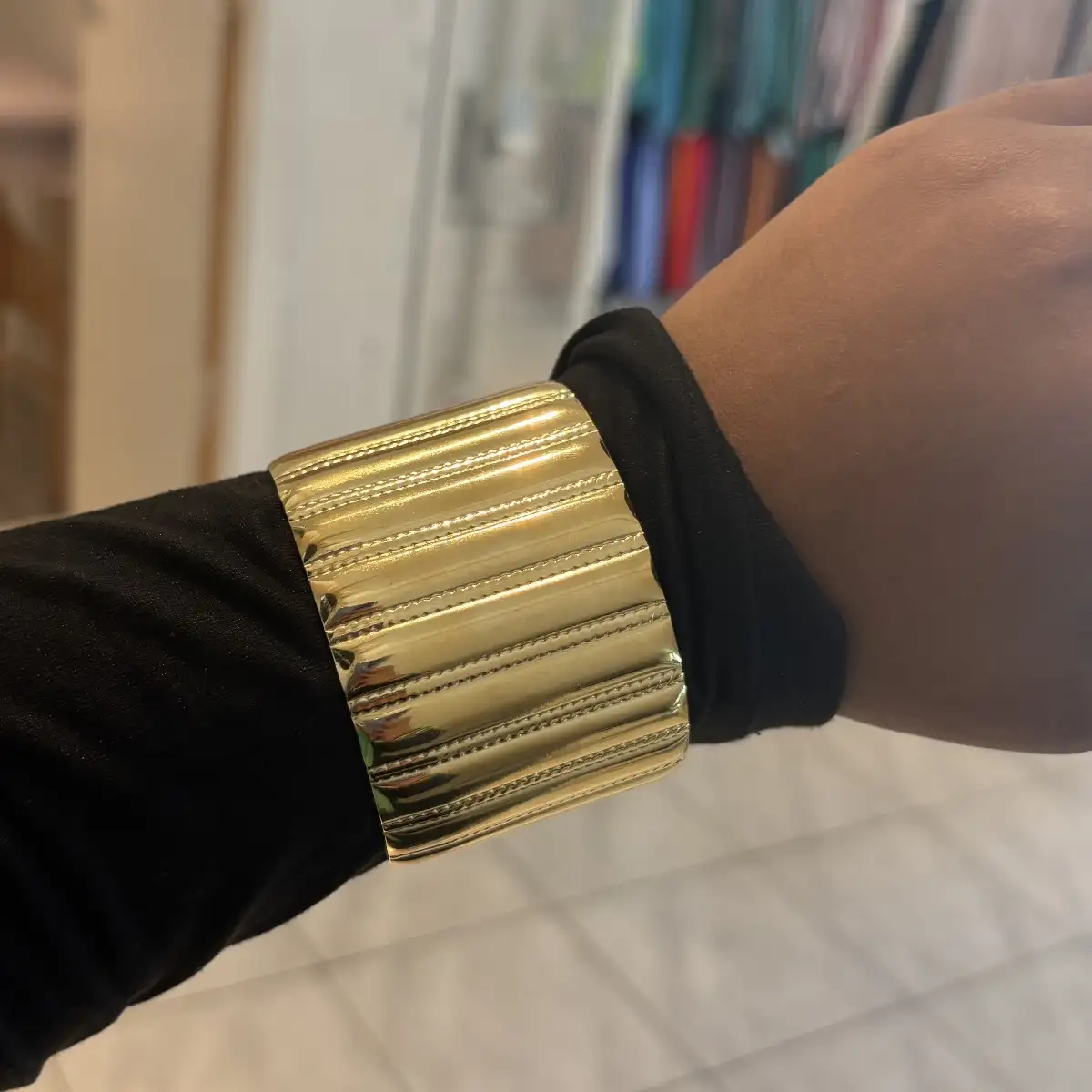 Bracelets larges et épais en métal géométrique