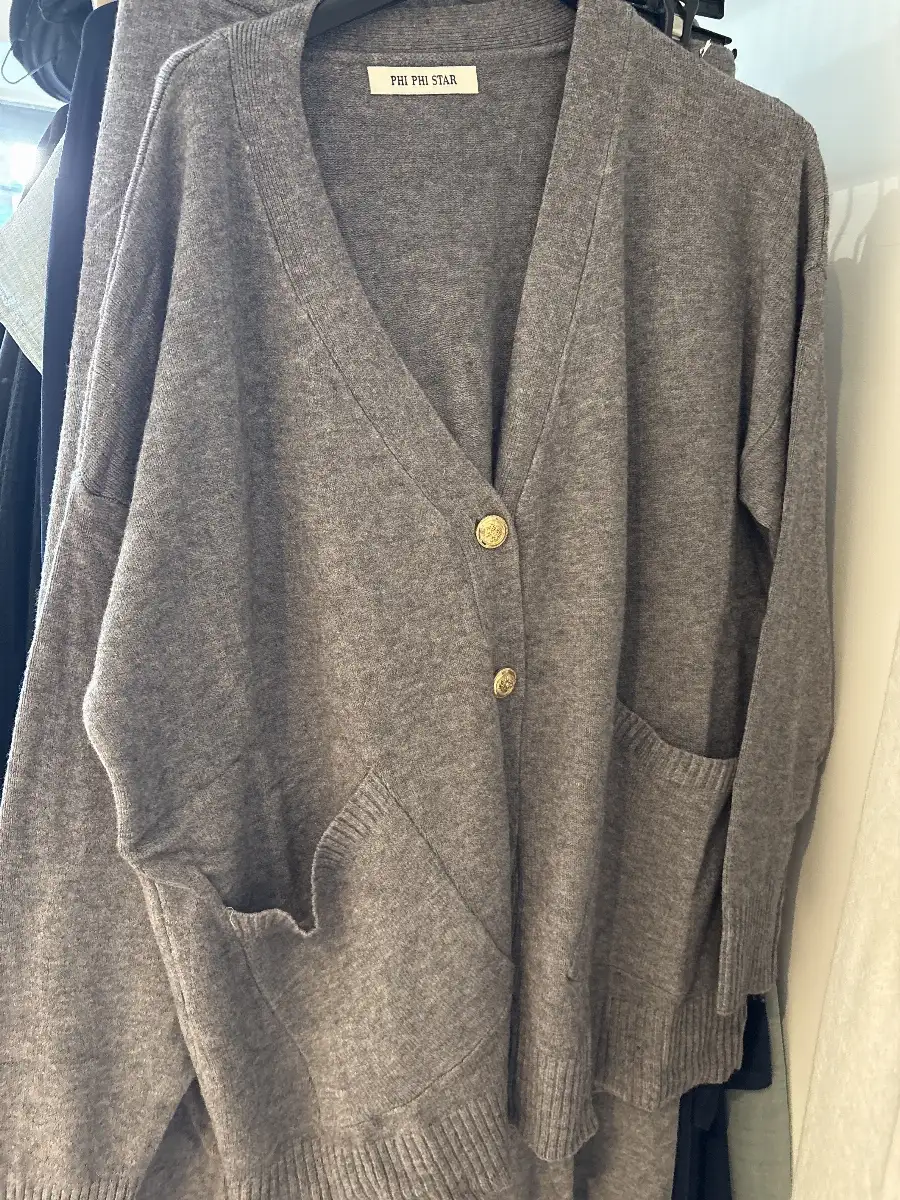 Ensemble en laine avec bouton